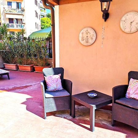 Vatican Heart Leone - Roman Terrace Bagian luar foto