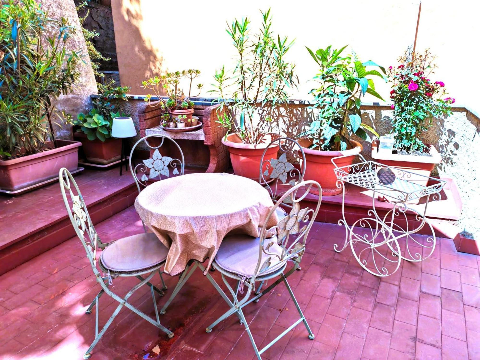 Vatican Heart Leone - Roman Terrace Bagian luar foto